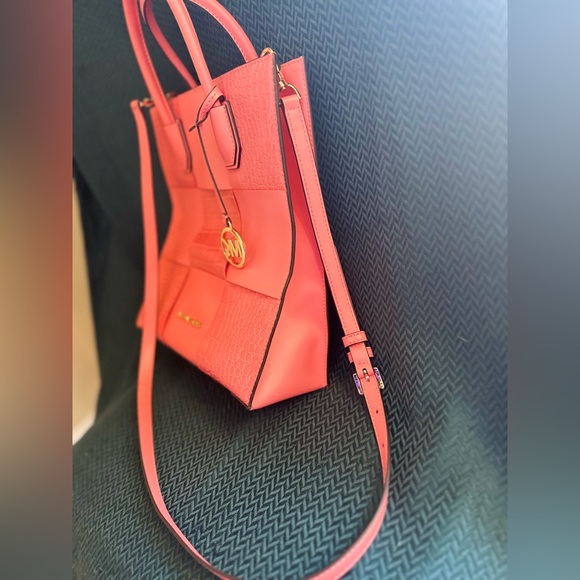 Michael Kors Mercer Purse - Picture 6 of 6